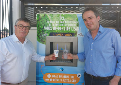 Inauguration de la première fontaine d’eau plate et gazeuse à Venelles